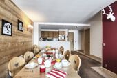Dining area chalets du forum