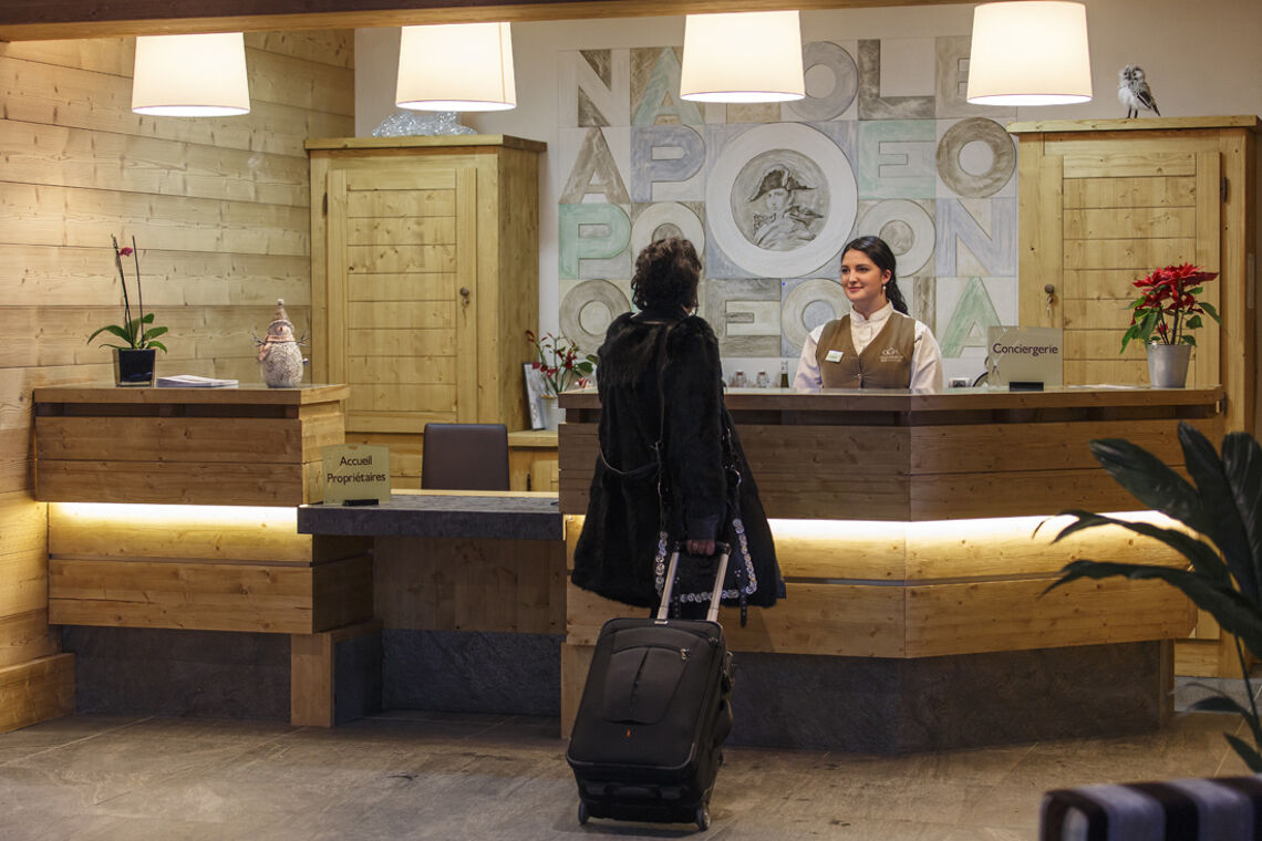 Reception area - Le Napoleon - Montgenevre