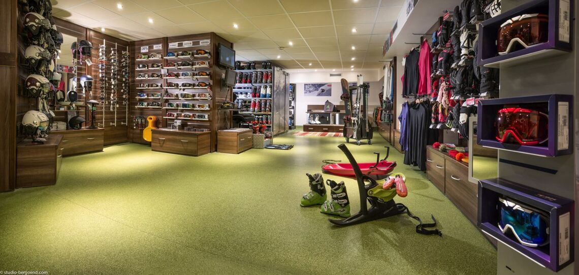 Hotel Le Hameau du Kashmir Val Thorens Ski Shop