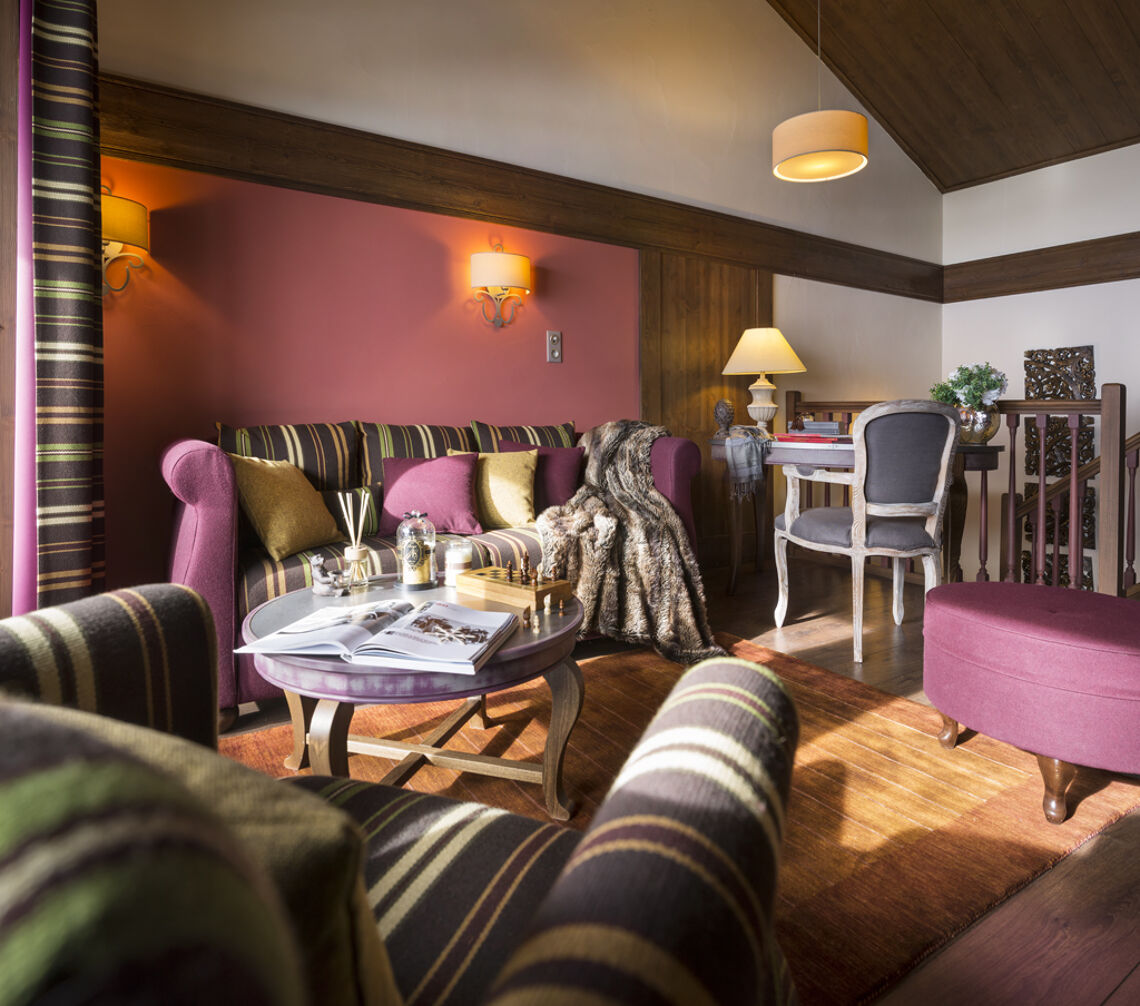 Apartment Lounge in Le Hameau du Kashmir Val Thorens
