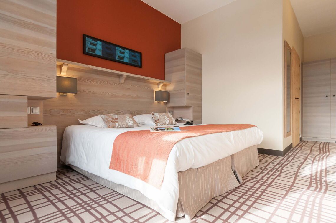 Large double bedroom - Les Terrasses d'Helios