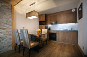 La Source des Arcs - Dining and kitchen area