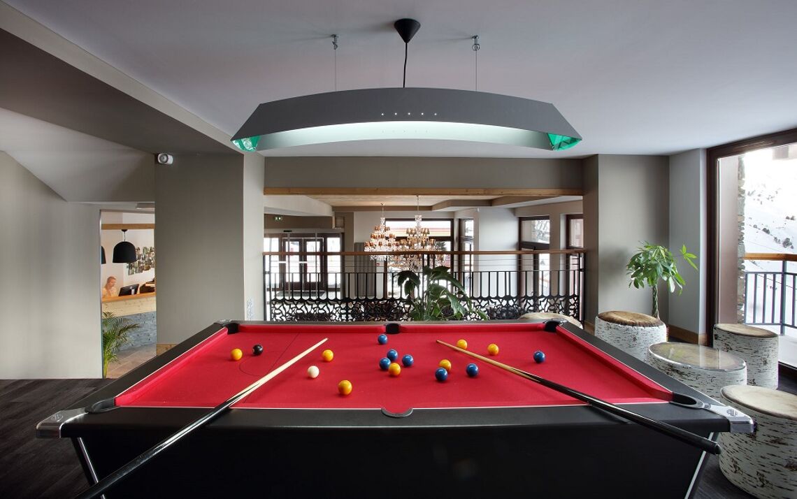 La Source des Arcs - Pool Table