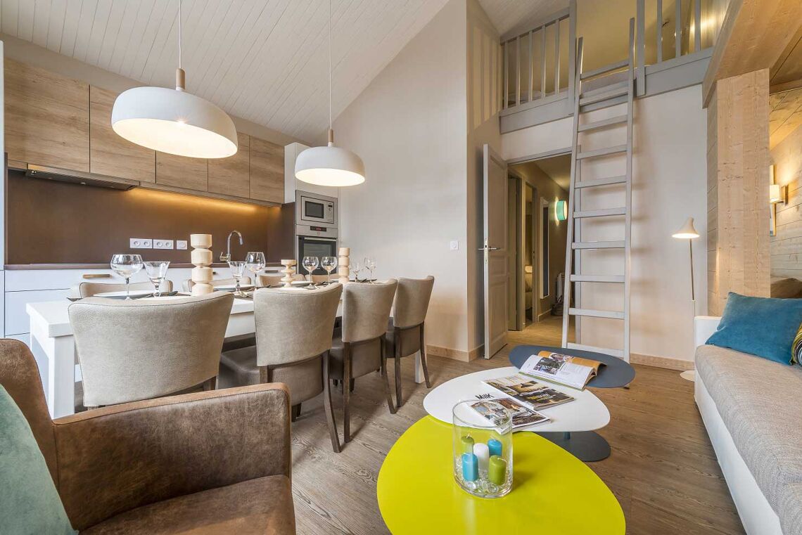 Chalets Jardin Alpin Kitchen with Cabin