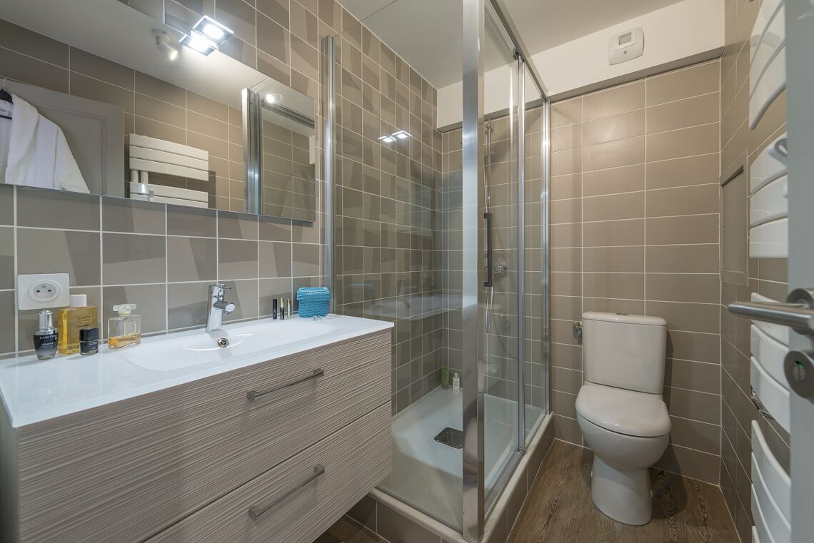 Chalets du Jardin Alpin Val d'Isere Bathroom
