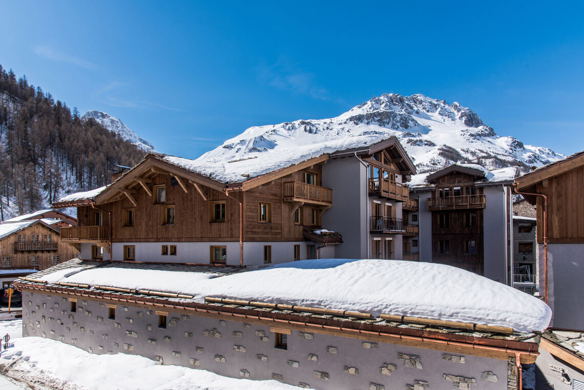 Exterior at Chalet Skadi