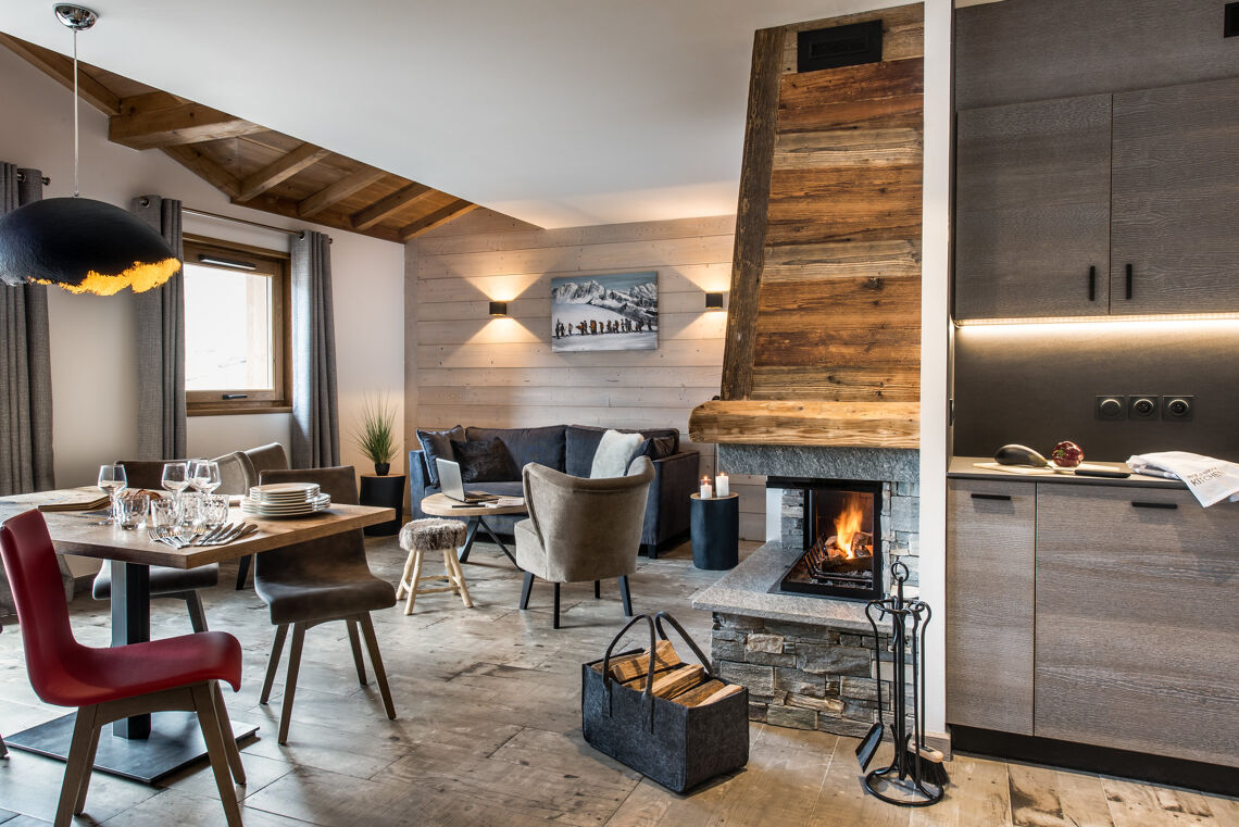 Lounge with Fireplace Chalet Skadi