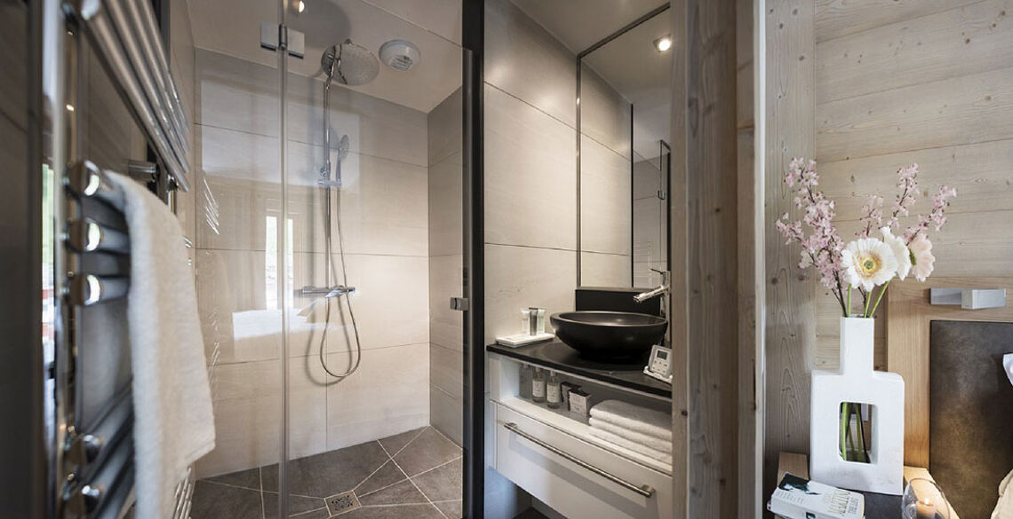 Bathroom at Le Roc des Tours Le Grand Bornand