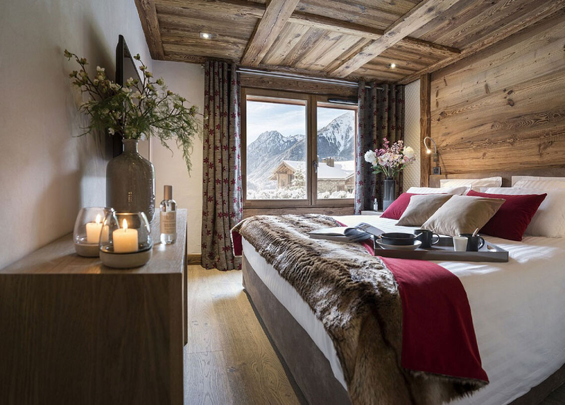 Bedroom at Le Cristal de Jade Chamonix