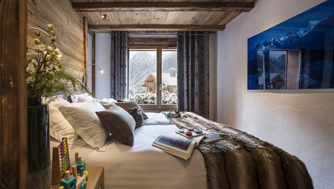 Example bedroom in Le Cristal de Jade Chamonix