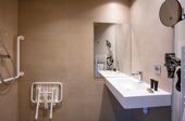 Residence Daria-I Nor accessible bathroom