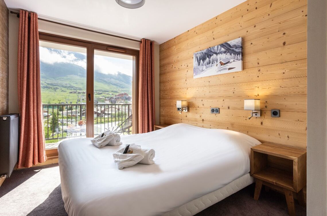 Residence Daria-I Nor double bedroom