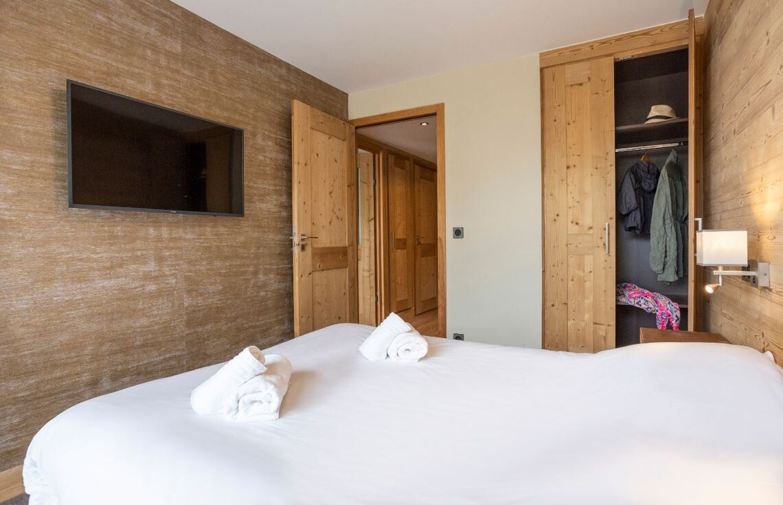 Residence Daria-I Nor double bedroom