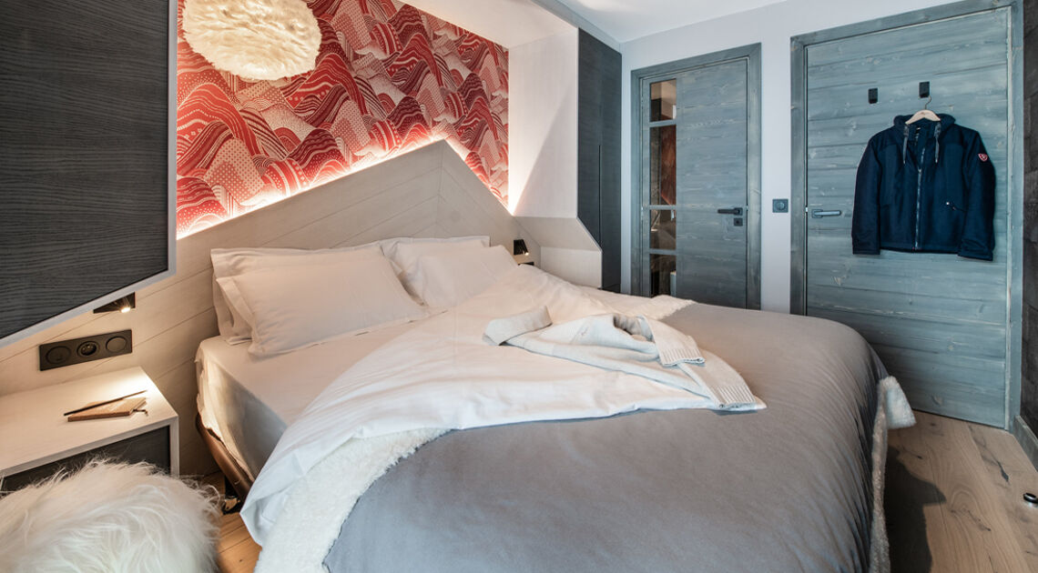 Izia double bedroom