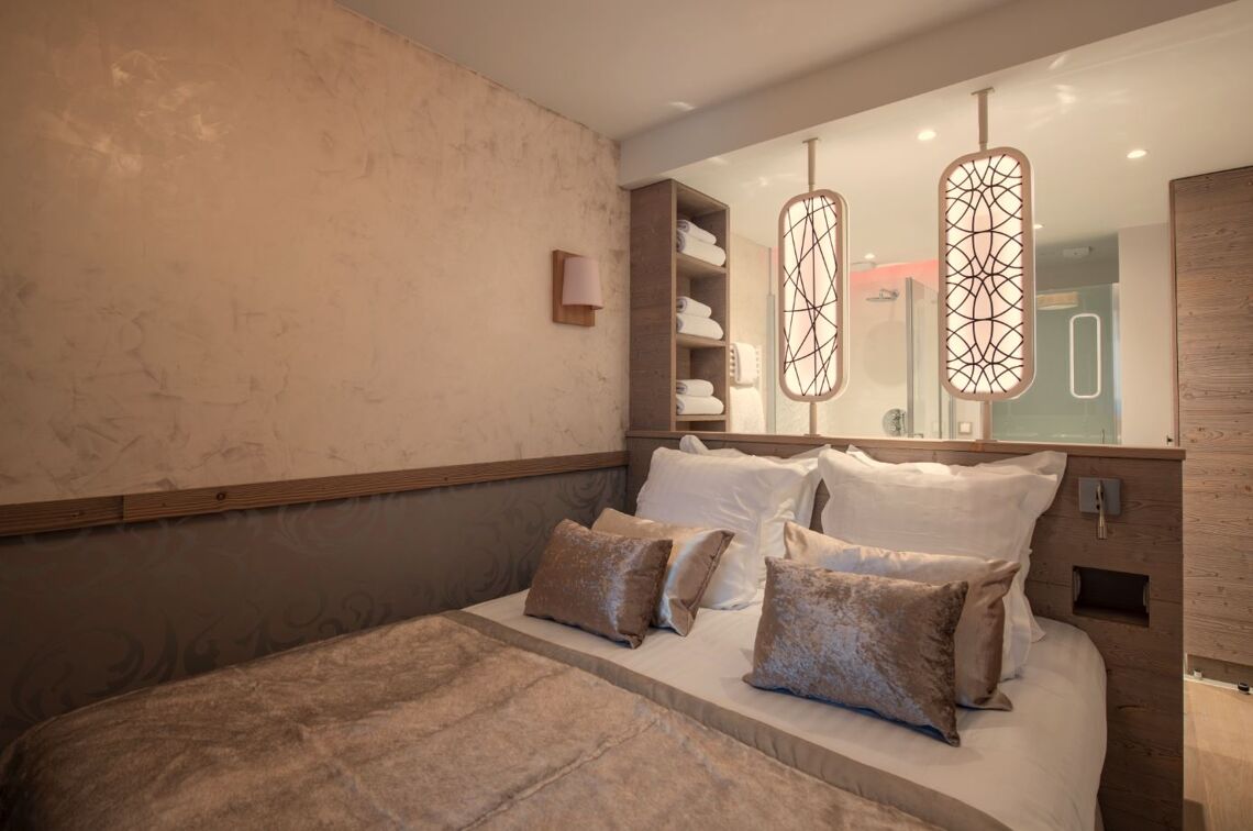 Hevana bedroom