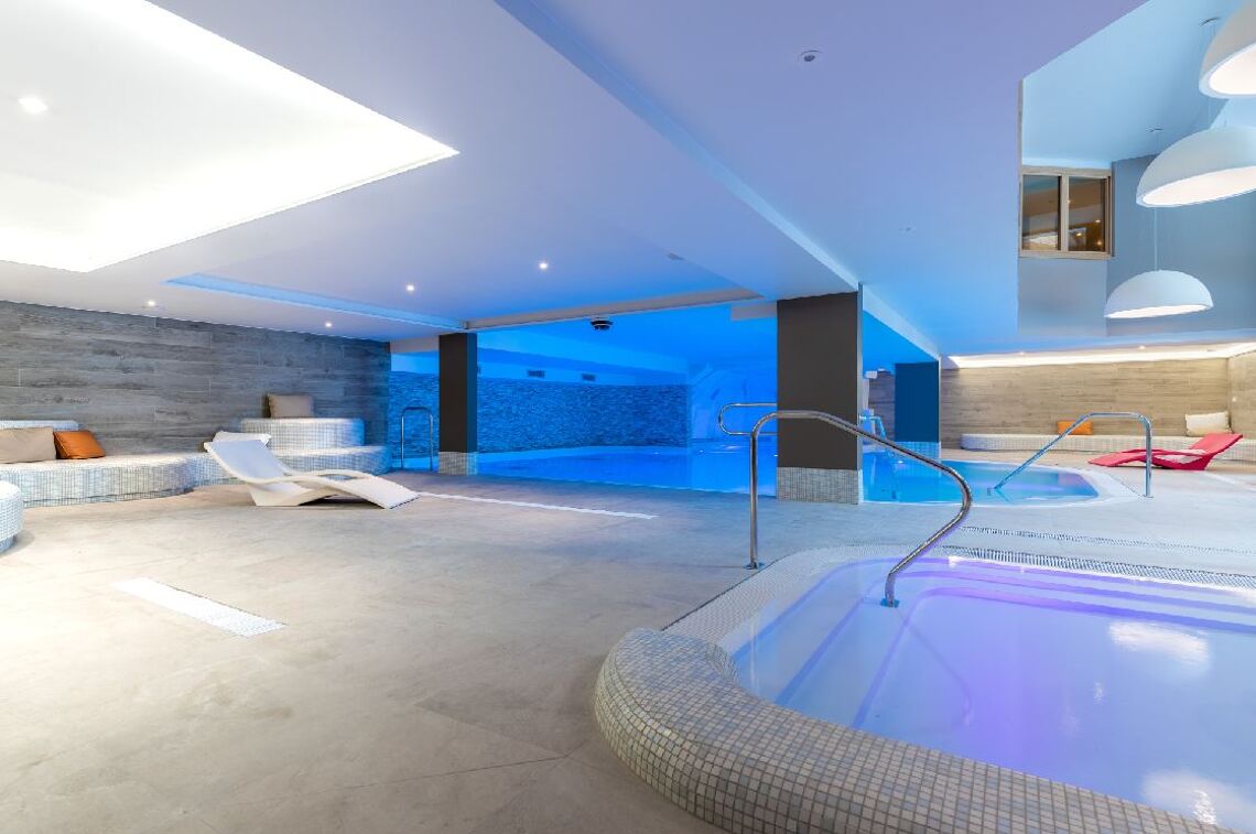 L'Hevana swimming pool