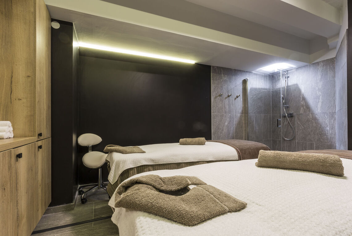 Hotel Alparena treatment room