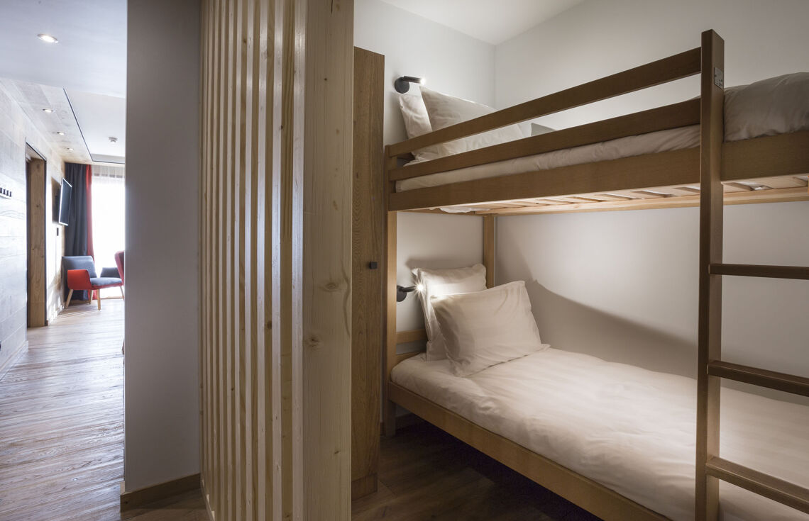 Alparena Junior Suite cabin room