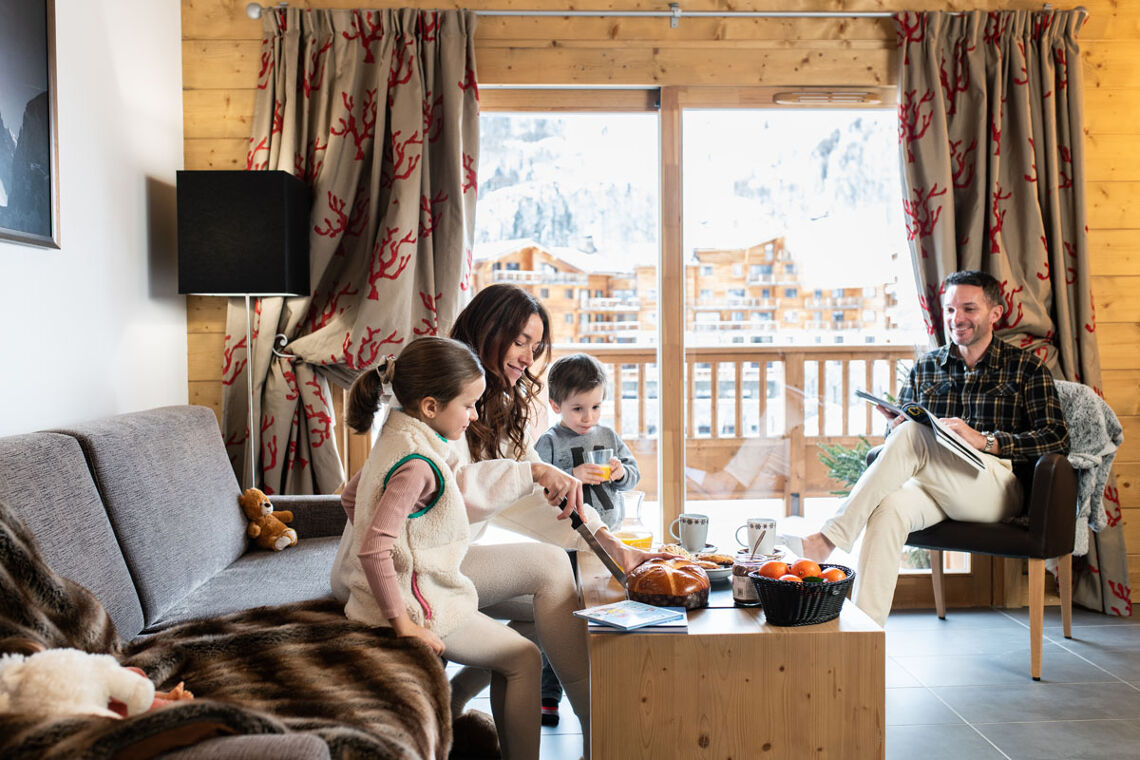 Family Living at Lodge des Neiges