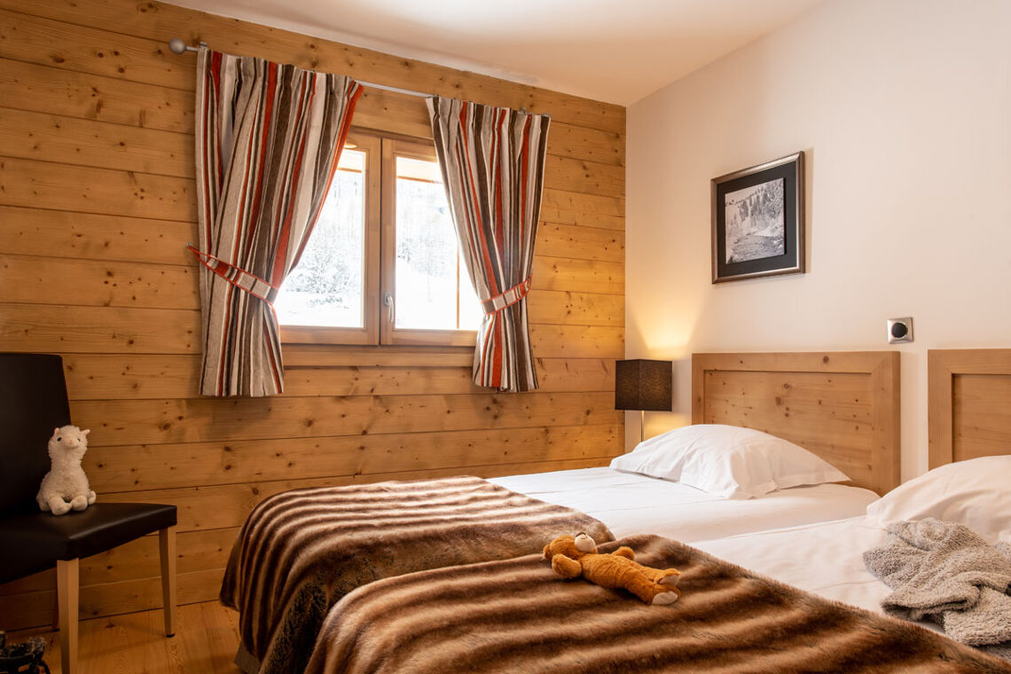Twin Bedroom