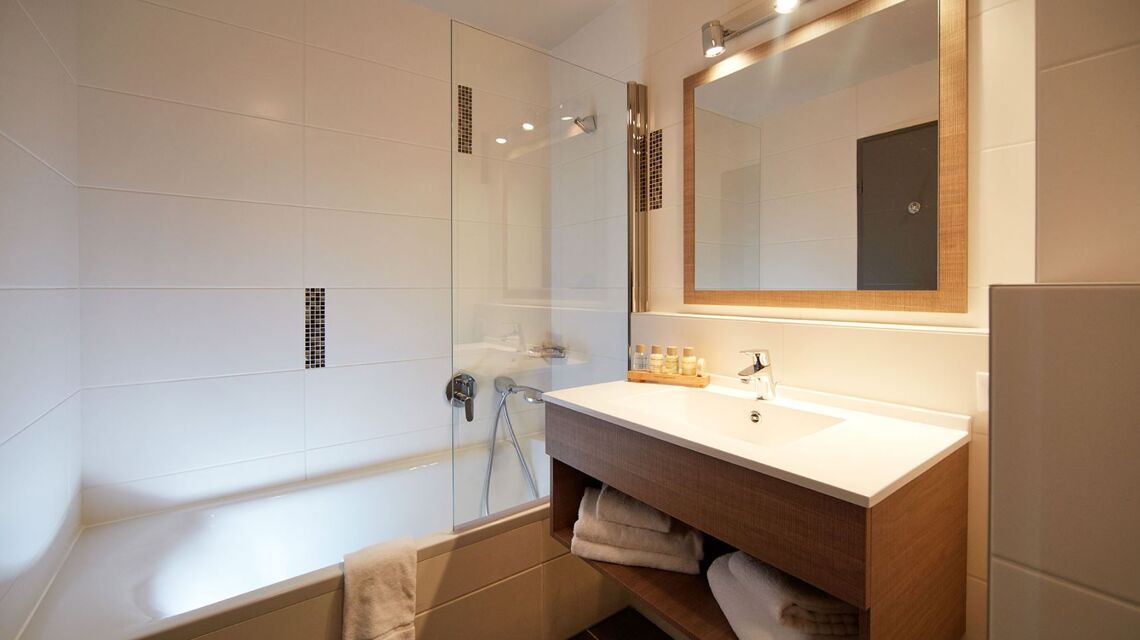 Chalets du Soleil bathroom