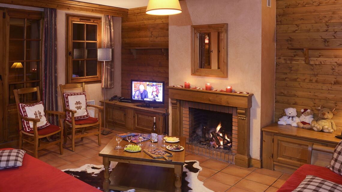 Chalets du Soleil traditional lounge