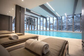 Mercure swimming pool