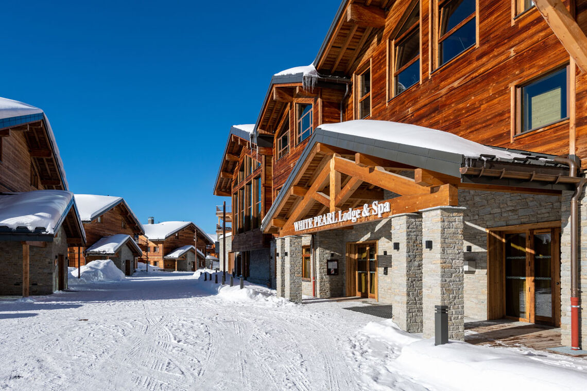 White Pearl Lodge - Exterior