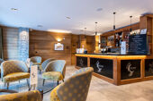 White Pearl Lodge - White Moon Lounge Bar