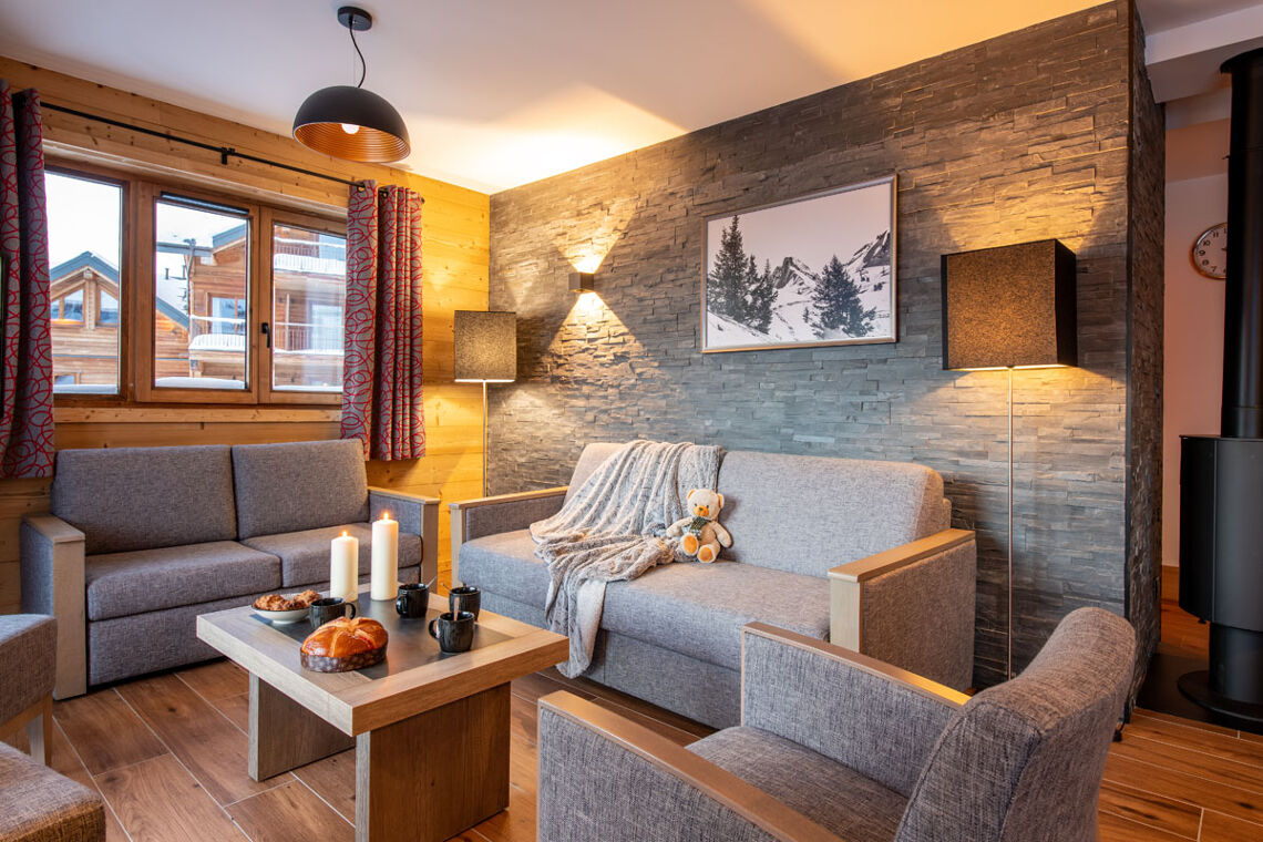White Pearl Lodge - Living Room Seating