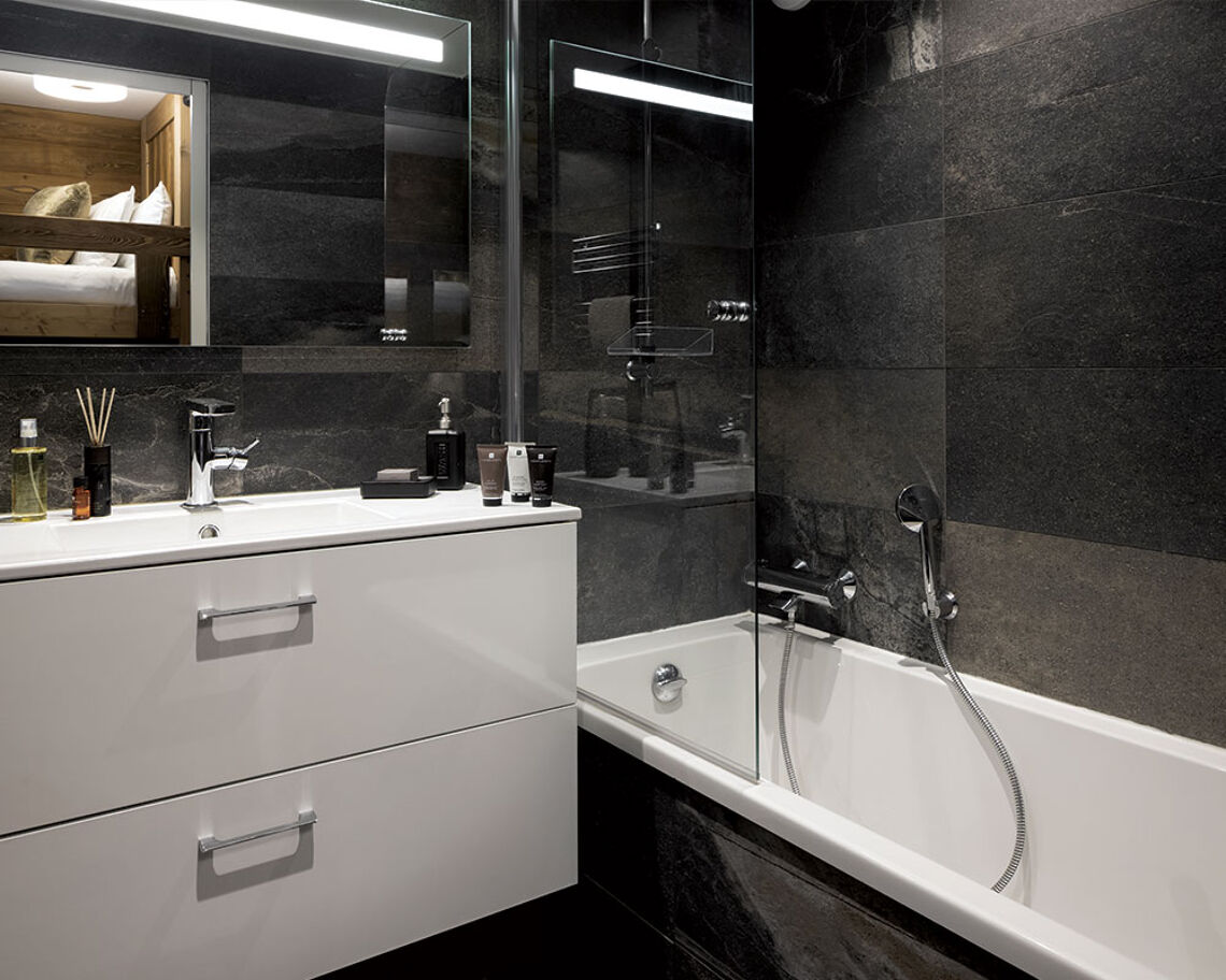 Bathroom at Hotel Ski Lodge