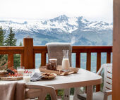Les Arcs, Arc 1800, Le Roselend, balcony, montblanc view