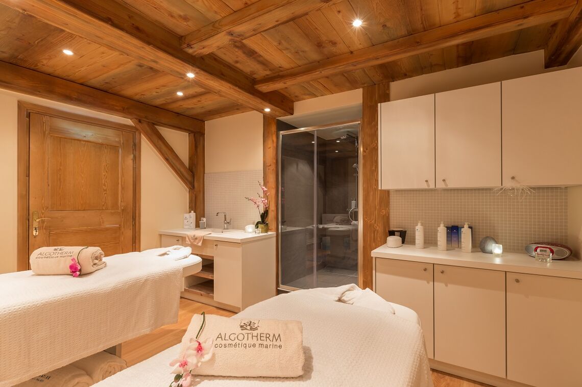Spa couples treatment massage facial room Les Alpages de Reberty Les Menuires P&V