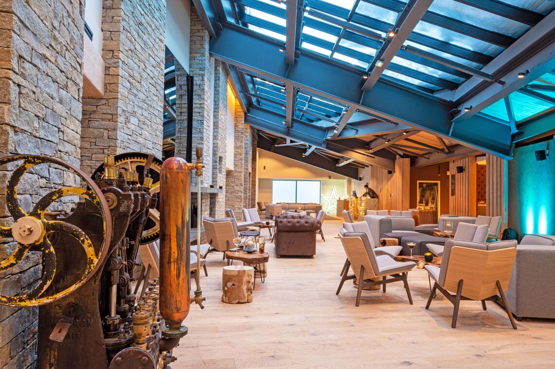 Hotel VoulezVous Bar Area