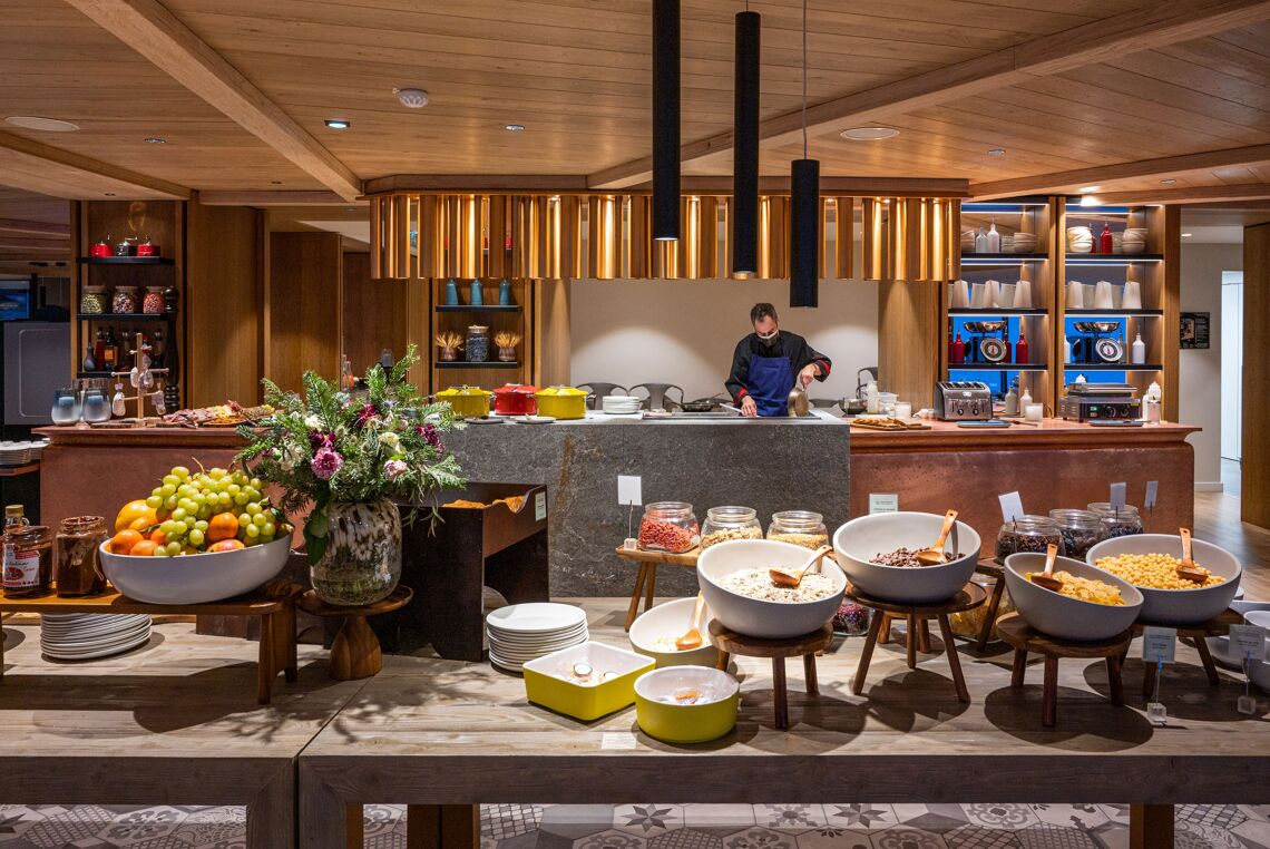 Hotel VoulezVous Restaurant Breakfast Area