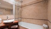 Hotel Carlina Bathroom