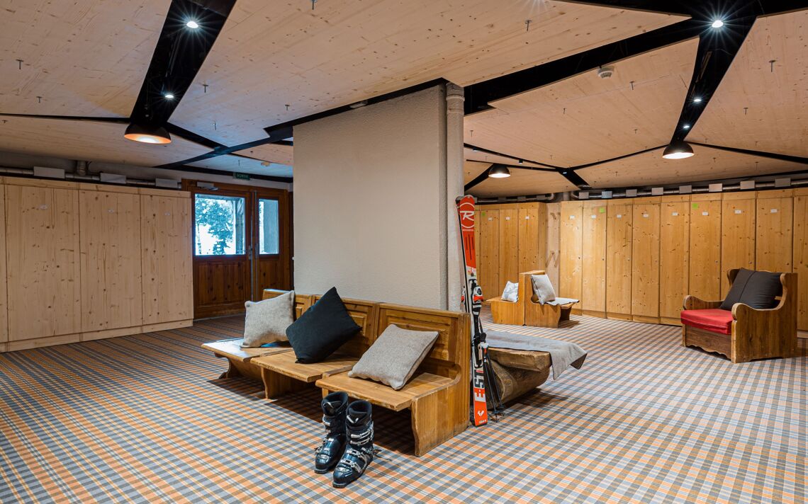 Hotel Carlina Ski Room