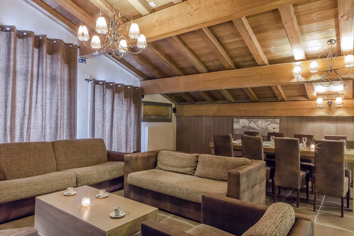 Les Balcons Platinum Val Thorens dining Lounge area
