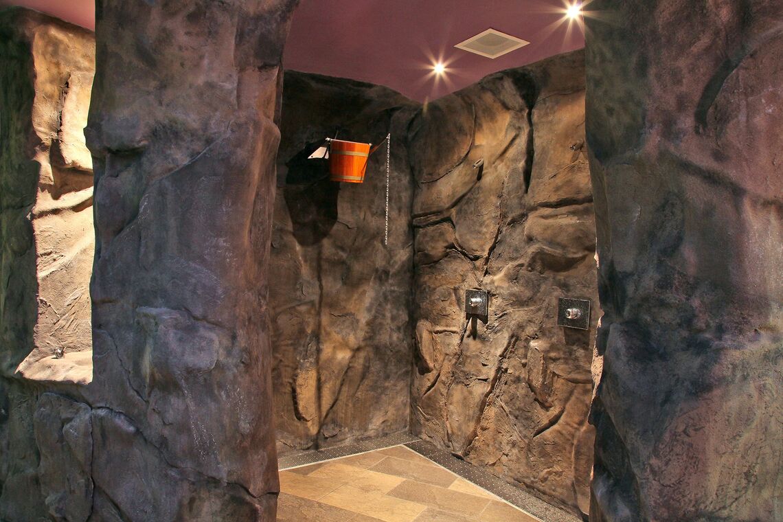 Les Balcons Platinum Val Thorens Spa Shower