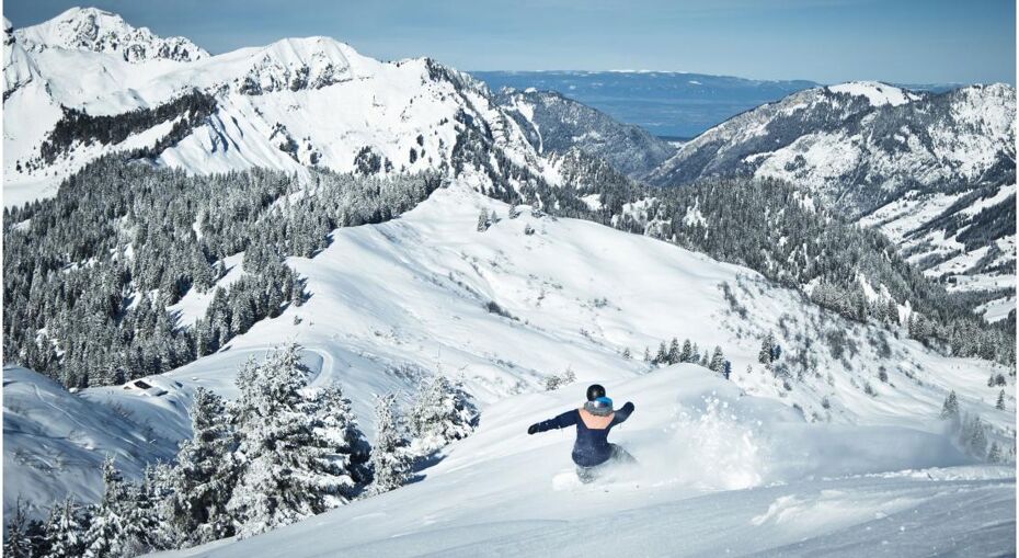 Snowboarding in Avoriaz, France