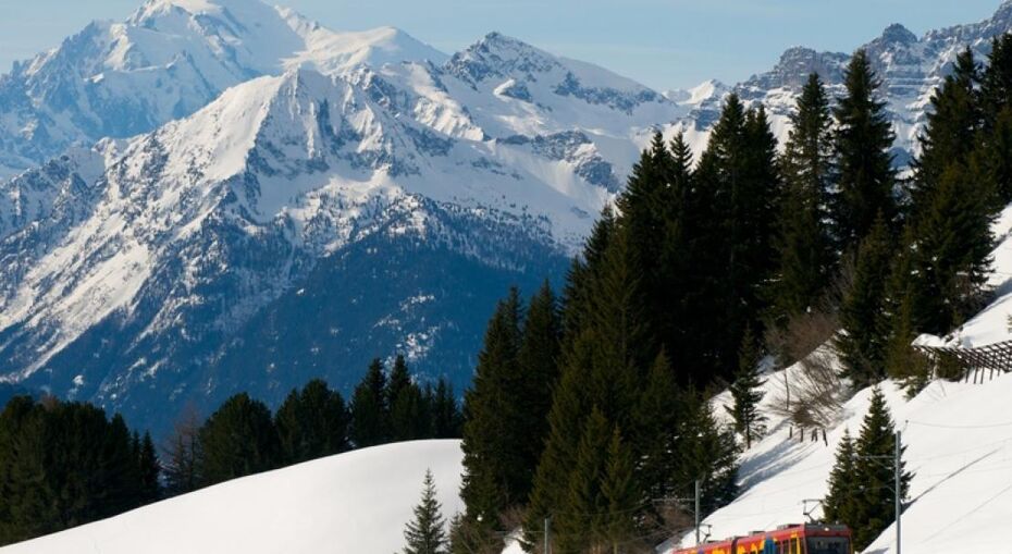 Mountain train in Villars