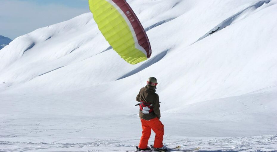 Kite skiing in La Rosiere