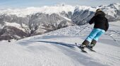Piste skiing in La Tania