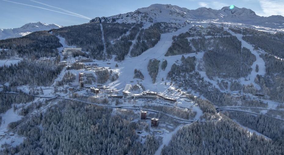 Les Arcs from above
