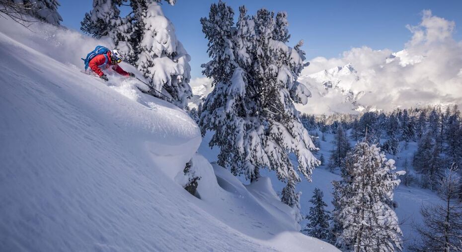 Off piste skiing Paradiski