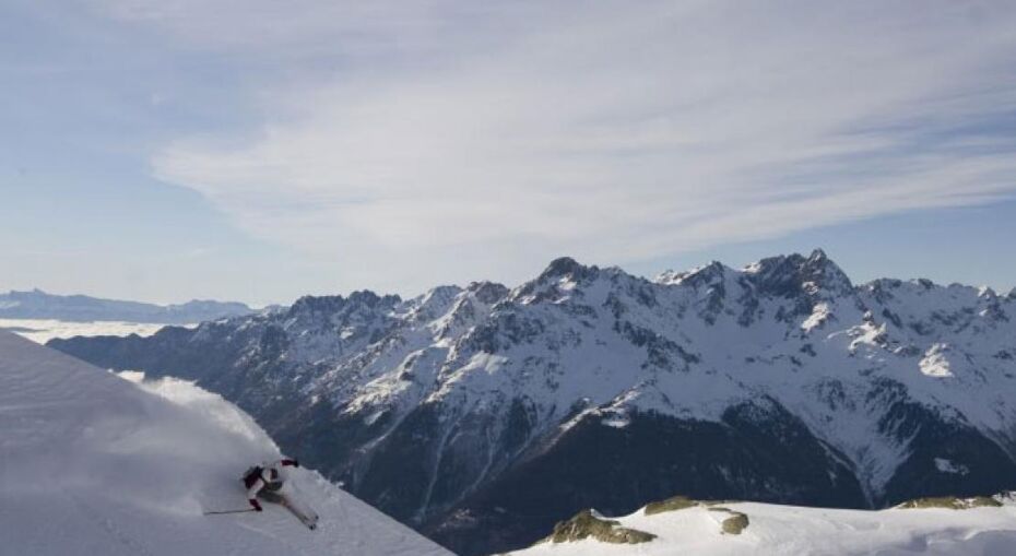 Freestyle skiing in Vaujany