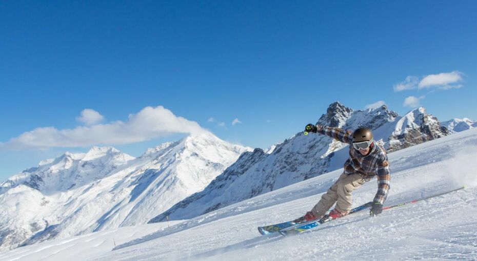 Skiing in Saas Fee