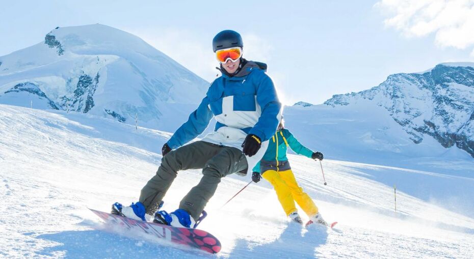 Snowboarding in Saas Fee