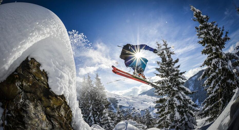 Ski off-piste in la clusaz