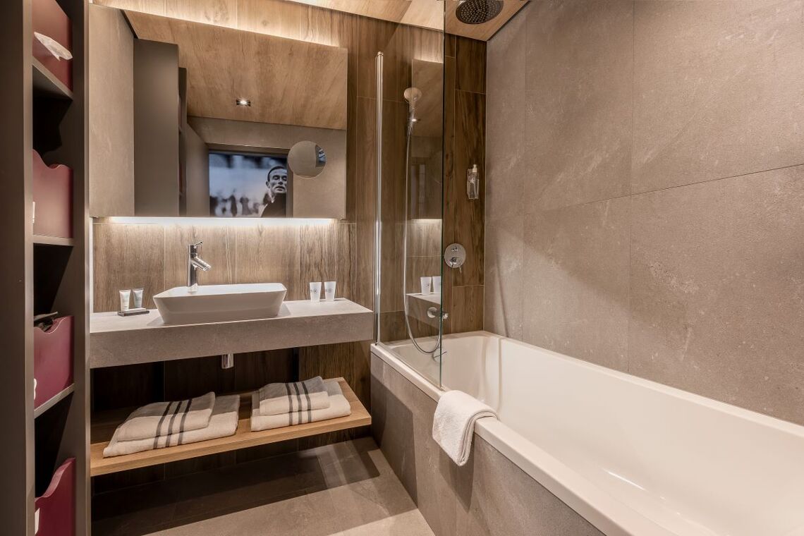 Alpina Eclectic Hôtel & Spa, Bathroom